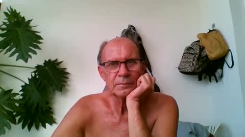 tiaretiareopui online show from January 10, 10:28 am