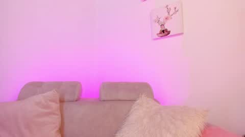 Tiarha online show from February 20, 8:39 am