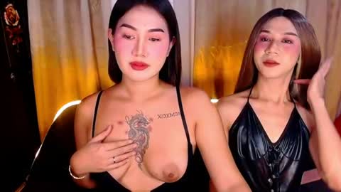 tiarrafoxs online show from July 28, 9:59 am
