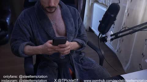 Snapshot of tickle_my_pickle07 chatting on March 1, 4:31 pm tickle_my_pickle07 online show from March 1, 4:31 pm