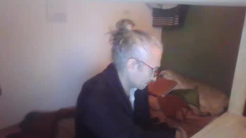 tiddles12345 online show from February 22, 3:51 am