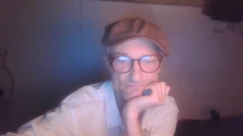Snapshot of tiddles12345 chatting on April 17, 9:51 pm tiddles12345 online show from April 17, 9:51 pm