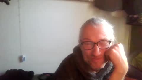 Snapshot of tiddles12345 chatting on April 19, 5:40 am tiddles12345 online show from April 19, 5:40 am