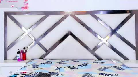 Tifani brown online show from February 27, 12:38 pm