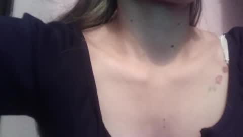 Snapshot of tifanny_a chatting on March 6, 9:31 pm Tifanny online show from March 6, 9:31 pm