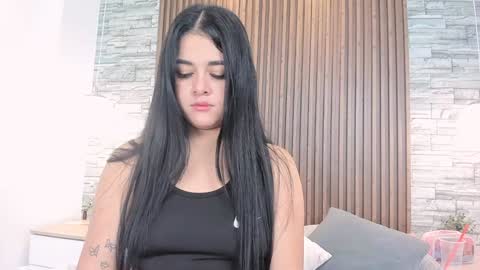 Snapshot of tifany__ross chatting on December 29, 7:28 am Tiff3 online show from December 29, 7:28 am