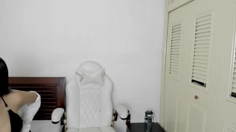 tifanymonroehot online show from December 21, 11:17 am