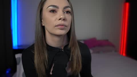 Tiffany online show from March 9, 12:53 am