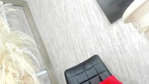 Snapshot of tiff_valentine chatting on February 8, 2:26 am Tiffany online show from February 8, 2:26 am