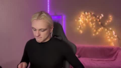 Amira online show from November 4, 11:20 am