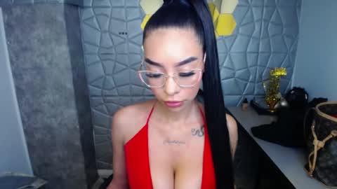 tiffany_1m online show from March 12, 12:26 pm