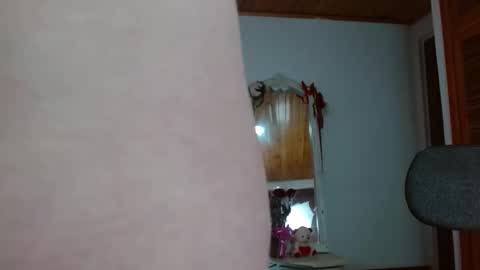 Snapshot of tiffany_beauty18 chatting on October 12, 1:26 am Tifanny online show from October 12, 1:26 am