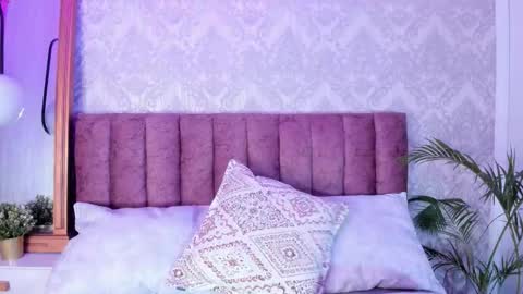 Snapshot of tiffany_beckerr chatting on October 1, 12:00 pm Tiffany Becker online show from October 1, 12:00 pm