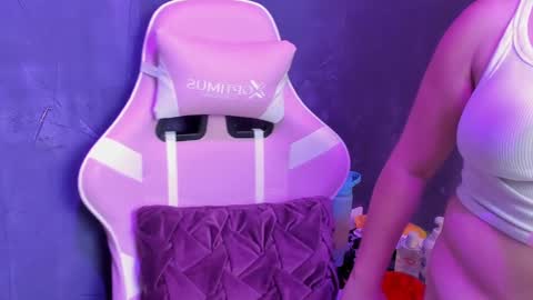 Snapshot of tiffany_bigboobs chatting on January 16, 2:41 am tiffany_bigboobs online show from January 16, 2:41 am