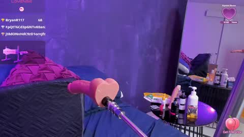 Snapshot of tiffany_bigboobs chatting on January 16, 10:55 pm tiffany_bigboobs online show from January 16, 10:55 pm