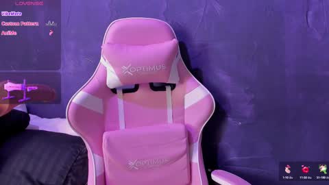 Snapshot of tiffany_bigboobs chatting on January 23, 9:18 pm tiffany_bigboobs online show from January 23, 9:18 pm