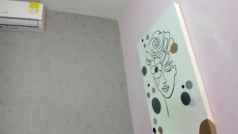 tiffany_mendez online show from October 1, 12:00 pm