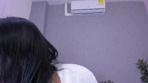 tiffany_mendez online show from April 14, 12:11 pm