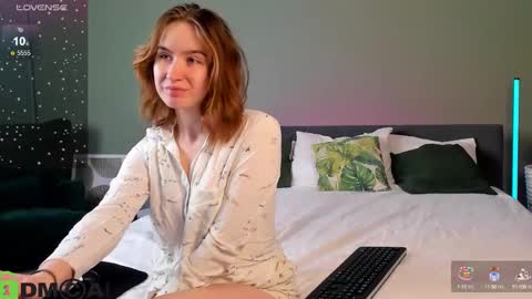 Snapshot of tiffany_roy chatting on January 21, 2:54 am tiffany_roy online show from January 21, 2:54 am