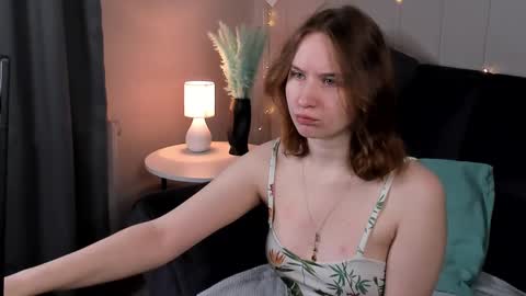 Snapshot of tiffany_roy chatting on February 6, 2:55 am tiffany_roy online show from February 6, 2:55 am