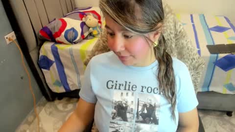 tiffany theressa online show from December 19, 4:58 pm