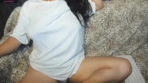 tiffany theressa online show from May 8, 1:49 pm
