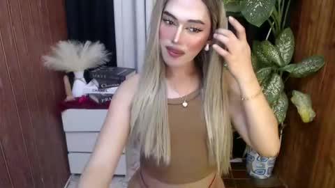 tiffany online show from January 13, 11:10 pm