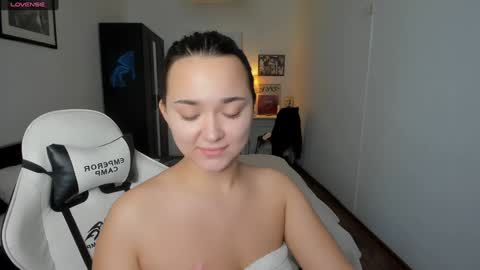  Tiffany  online show from December 20, 9:43 am