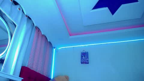tiffanymackensyy69 online show from May 27, 2:08 am
