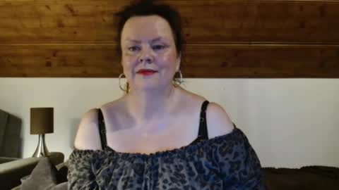 TiffanyMature online show from November 23, 9:14 pm
