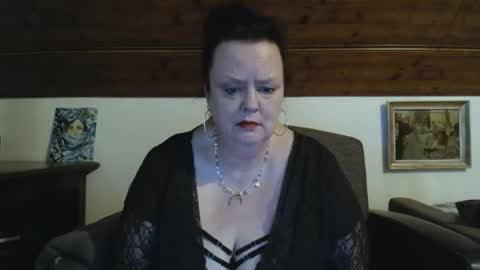 Snapshot of tiffanymature chatting on May 1, 10:09 am TiffanyMature online show from May 1, 10:09 am