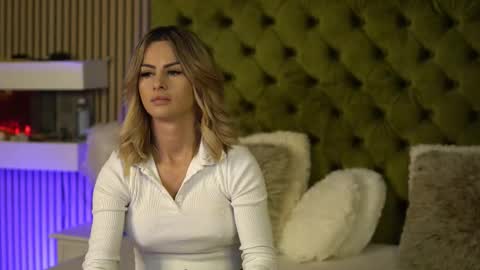 Snapshot of tiffanymaze chatting on September 11, 6:13 am Ilaria online show from September 11, 6:13 am