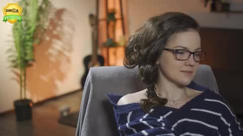 tiffanyriox online show from February 10, 12:48 am