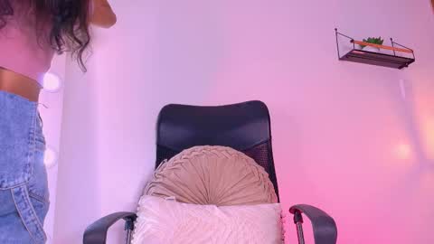 Tiffany  online show from October 6, 8:06 pm