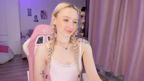 Tiffany online show from March 18, 3:20 am