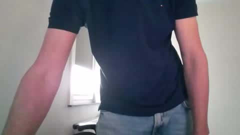 Snapshot of tigerjow941808 chatting on March 24, 10:31 am tigerjow941808 online show from March 24, 10:31 am