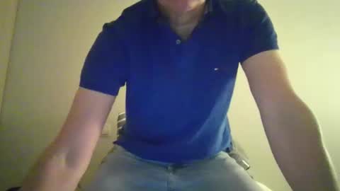 Snapshot of tigerjow941808 chatting on March 27, 9:58 pm tigerjow941808 online show from March 27, 9:58 pm