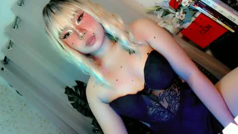 tight_elliana online show from June 28, 10:27 pm