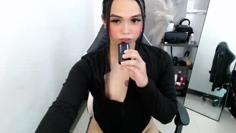 Snapshot of tijanafox chatting on January 10, 2:02 am Tijana online show from January 10, 2:02 am