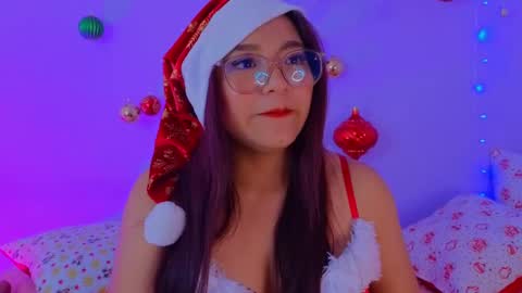 Tila Tequila online show from December 15, 7:35 am