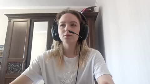 Alice online show from June 9, 8:15 am