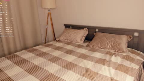 Elizabeth Elize online show from November 23, 12:38 pm