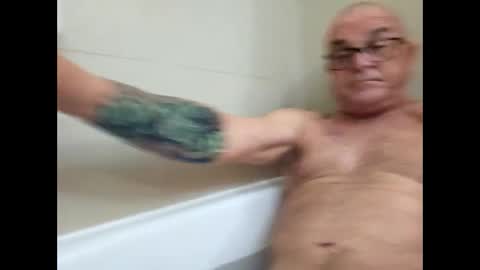 Snapshot of tim1964ish chatting on January 28, 7:11 am tim1964ish online show from January 28, 7:11 am