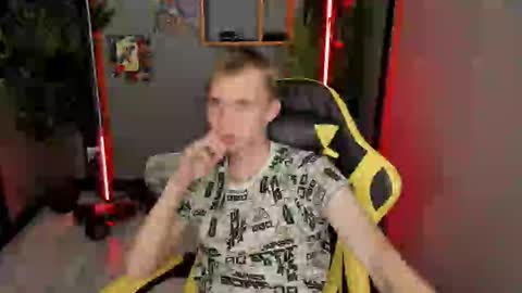 Snapshot of tim_blackk chatting on October 10, 9:03 pm Tim online show from October 10, 9:03 pm