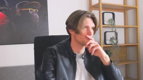 ask me online show from November 26, 7:15 pm