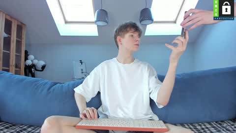 Snapshot of tim_milll chatting on January 20, 7:47 am Tim online show from January 20, 7:47 am