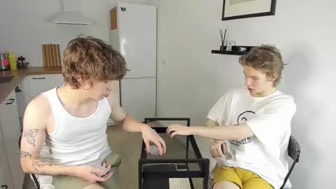 Snapshot of tim_milll chatting on October 9, 7:34 pm Tim online show from October 9, 7:34 pm