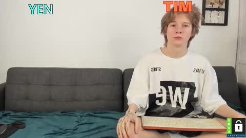 Snapshot of tim_milll chatting on October 28, 12:09 pm Tim online show from October 28, 12:09 pm