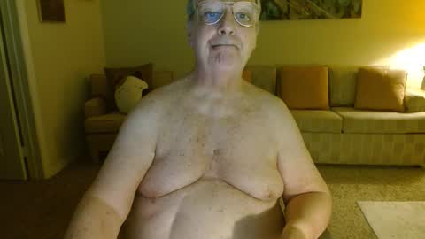 Snapshot of timealone120000 chatting on February 15, 1:57 am timealone120000 online show from February 15, 1:57 am