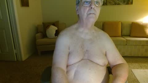 Snapshot of timealone120000 chatting on February 20, 1:35 am timealone120000 online show from February 20, 1:35 am